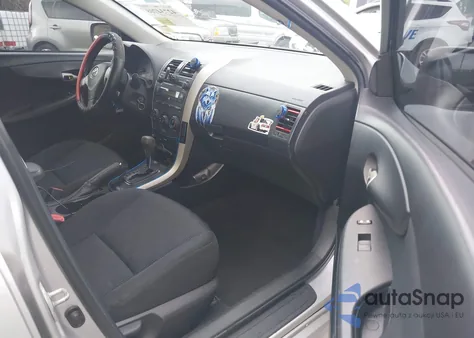 2009 Toyota Corolla S z USA, uszkodzony, nr VIN 1NXBU40E99Z062854